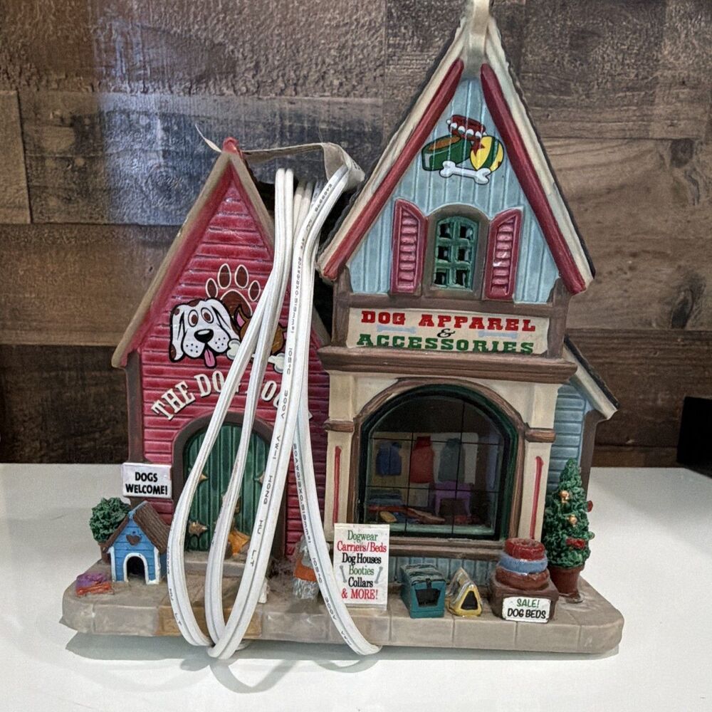 CUTE 2015 Lemax The Dog House Christmas Porcelain Lighted Building apparel shop